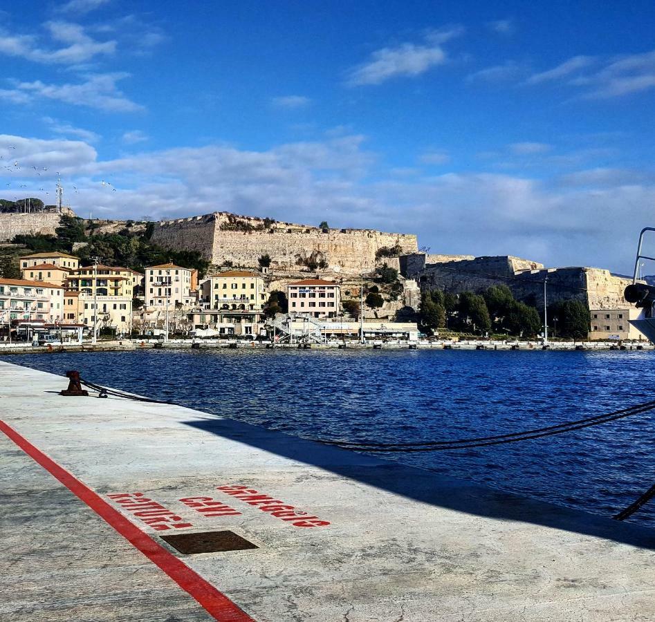 Loft Vista Mare Elba Apartment Portoferraio Ngoại thất bức ảnh
